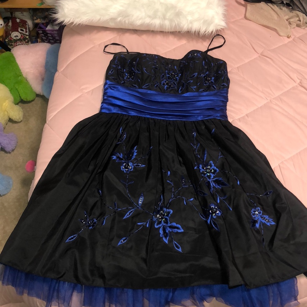 Short dress